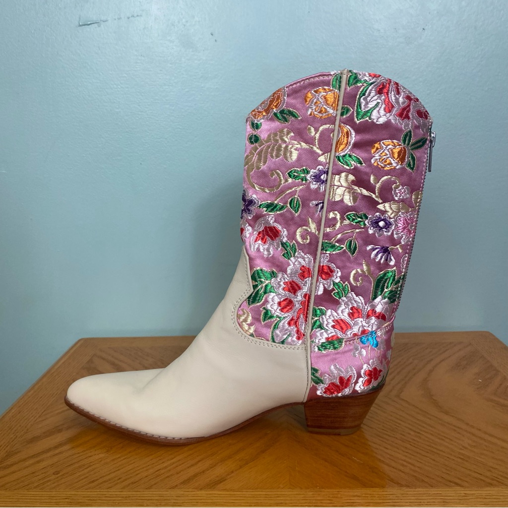 Momo New York Selina Western Silk Leather Boots Cowboy Size 11 Floral Pink Cream — image 5 of 8